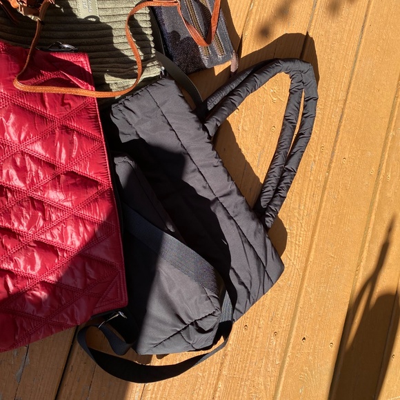 Lot of purses/totes - Picture 4 of 6